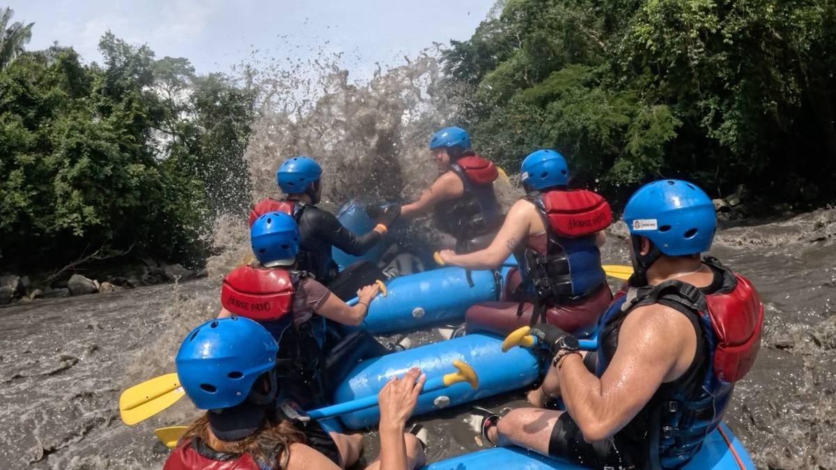 Rafting extremo en los rápidos de Útica, Cundinamarca